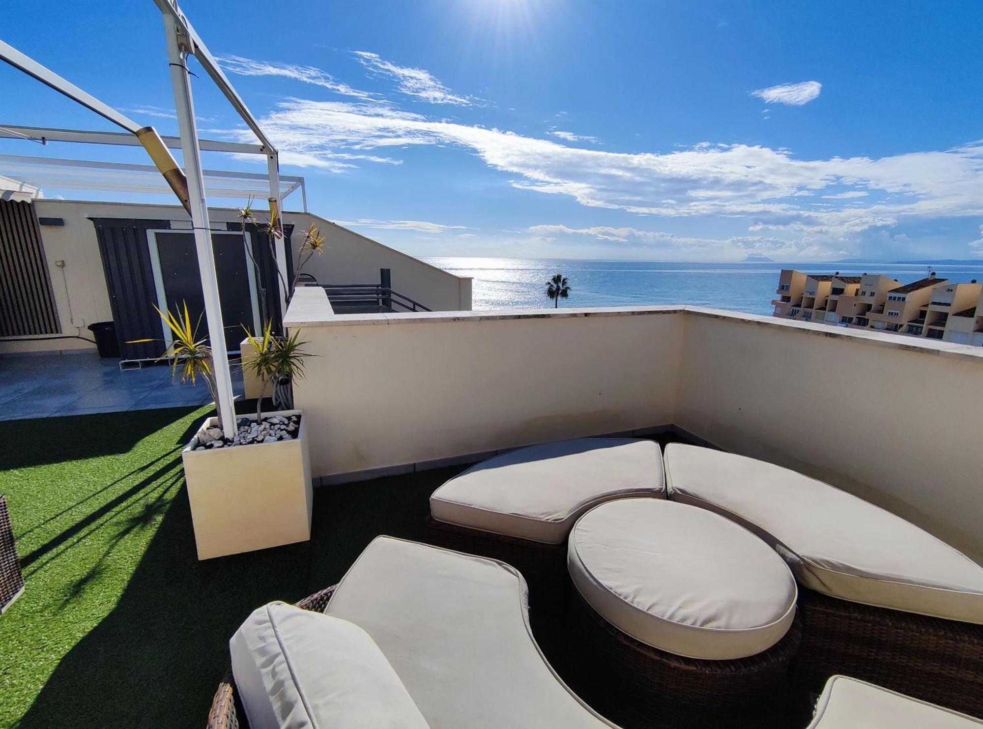 Luxury Duplex Infinity Pool Ehhouse Apartman Estepona Kültér fotó