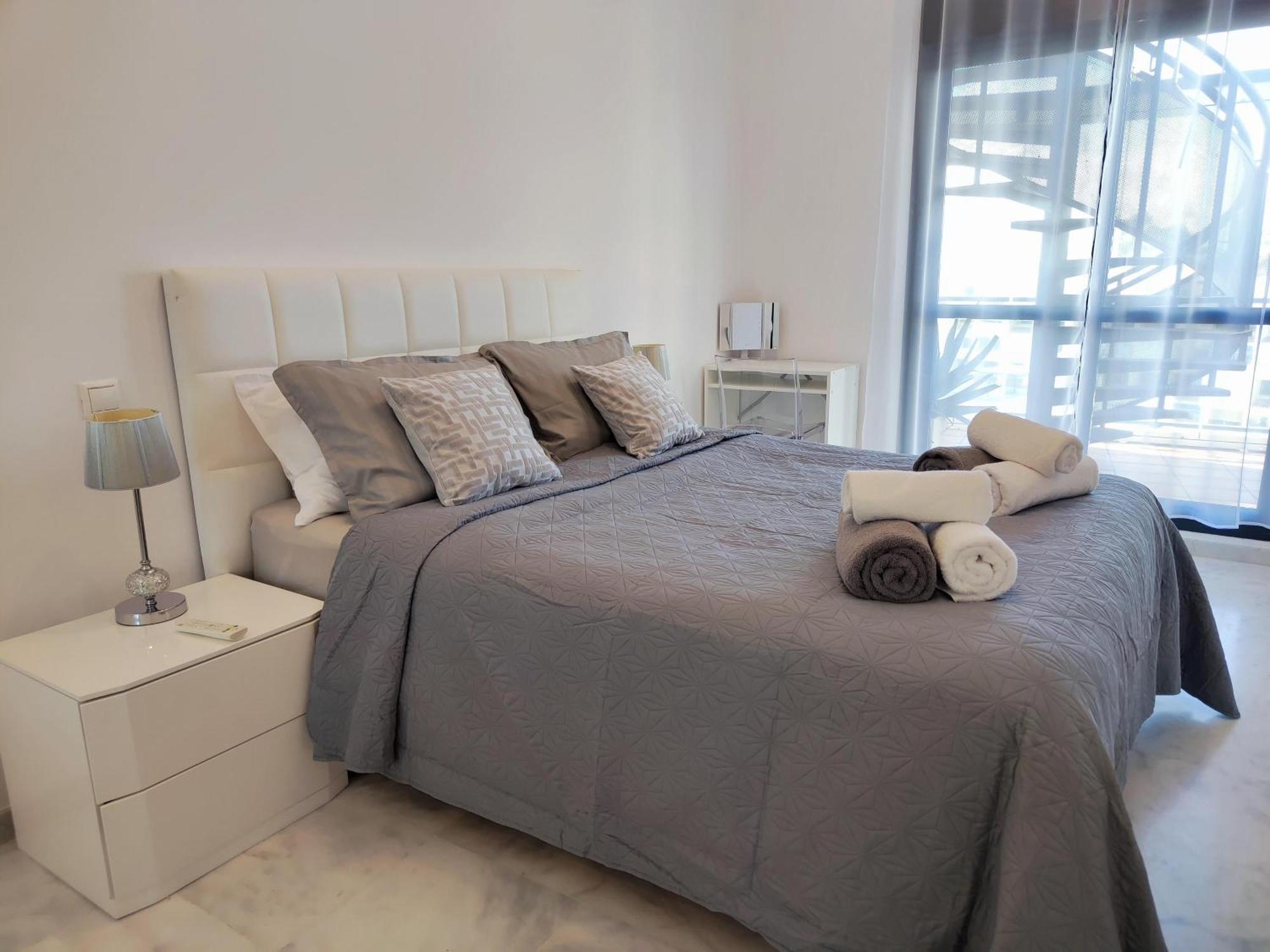 Luxury Duplex Infinity Pool Ehhouse Apartman Estepona Kültér fotó
